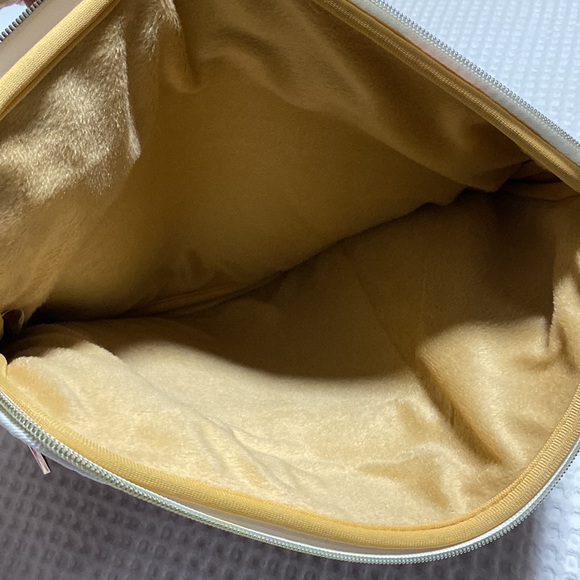 CoolBell Small Zippered Padded Laptop Tablet iPad Case-Red & Pink Roses Floral. - Picture 6 of 10